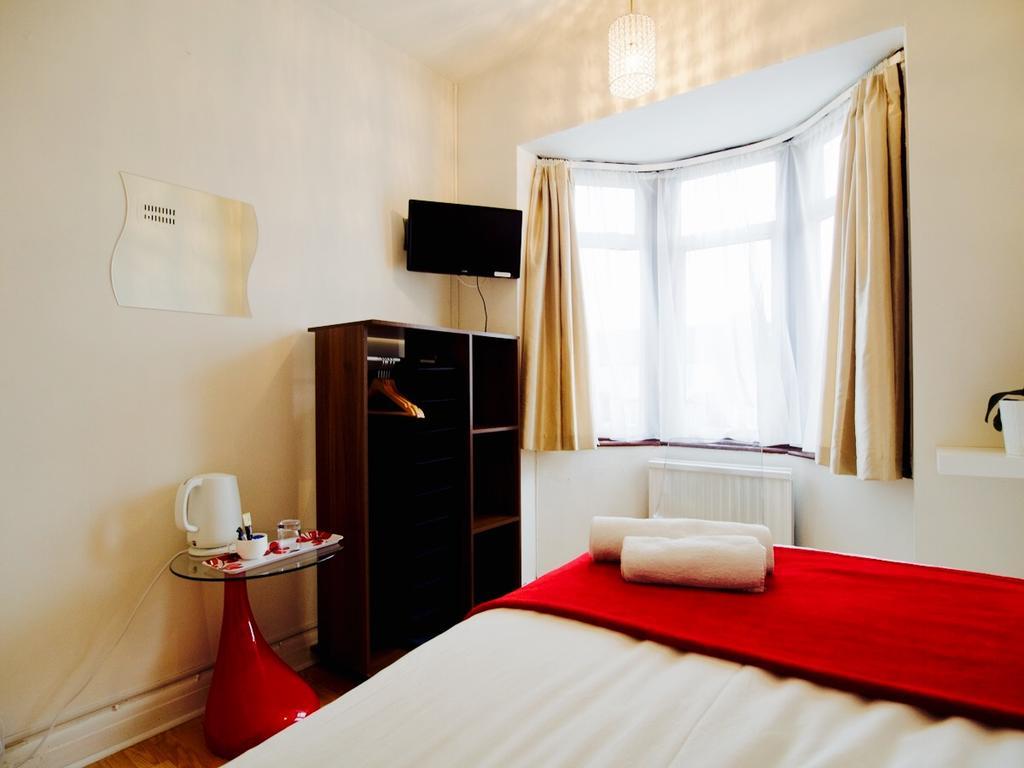 Gable Lodge Лондон Екстериор снимка